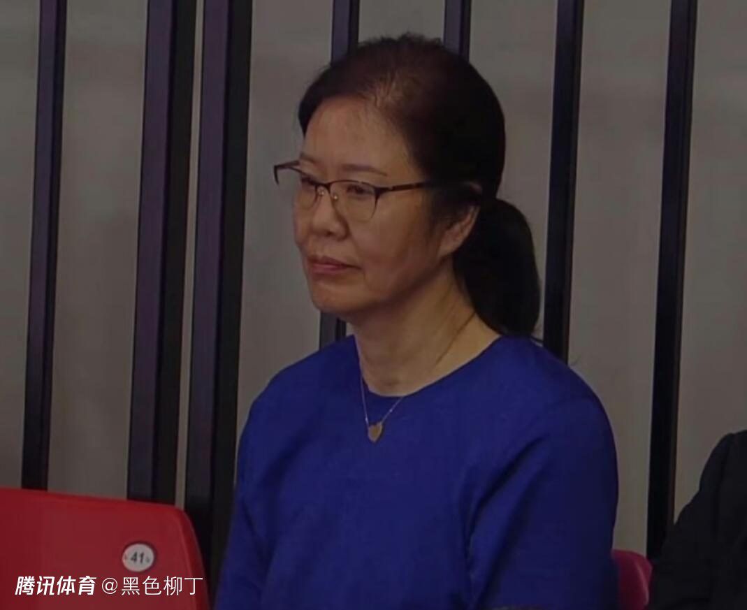 地下停车场做爰高潮视频